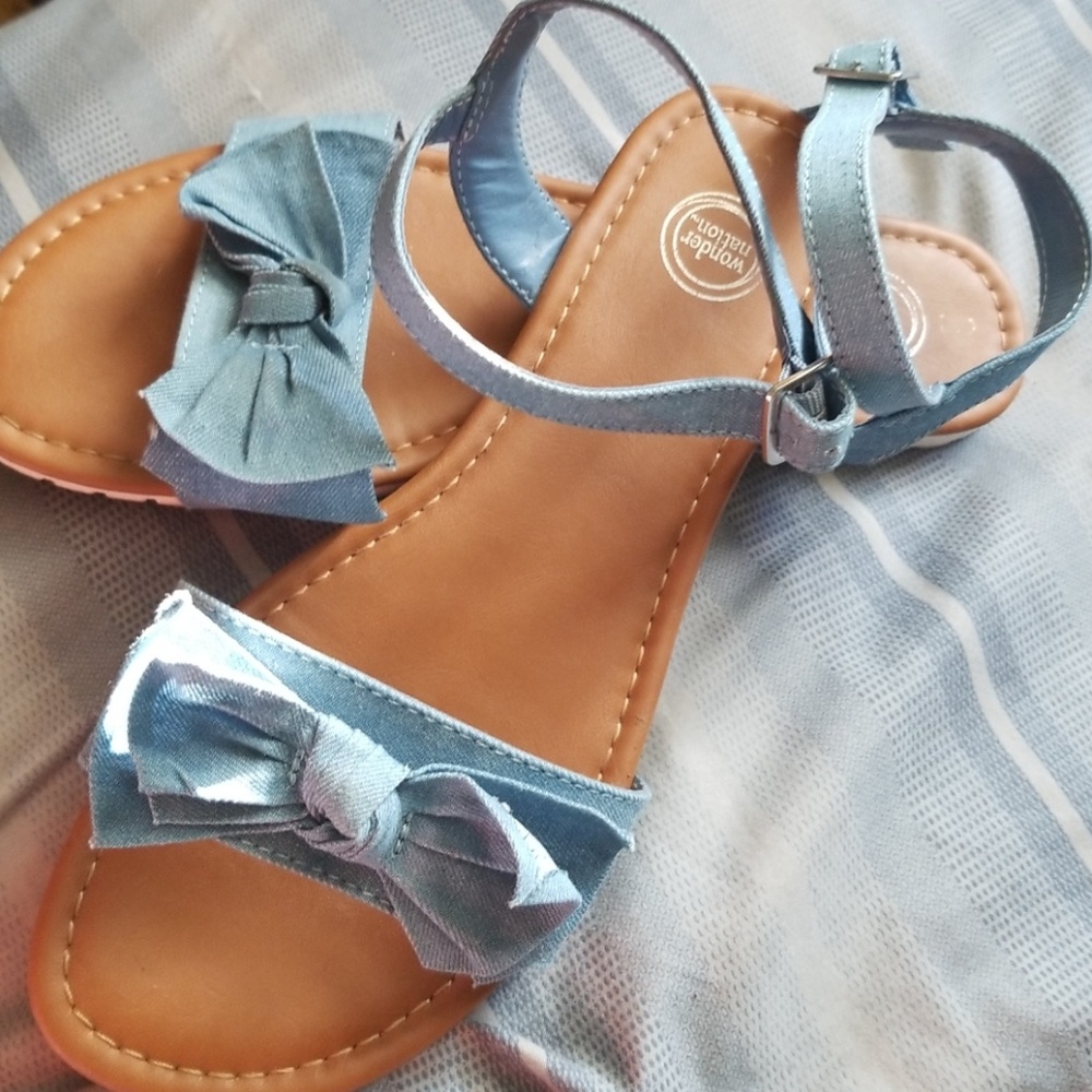 Sandals - Picture 2 of 3